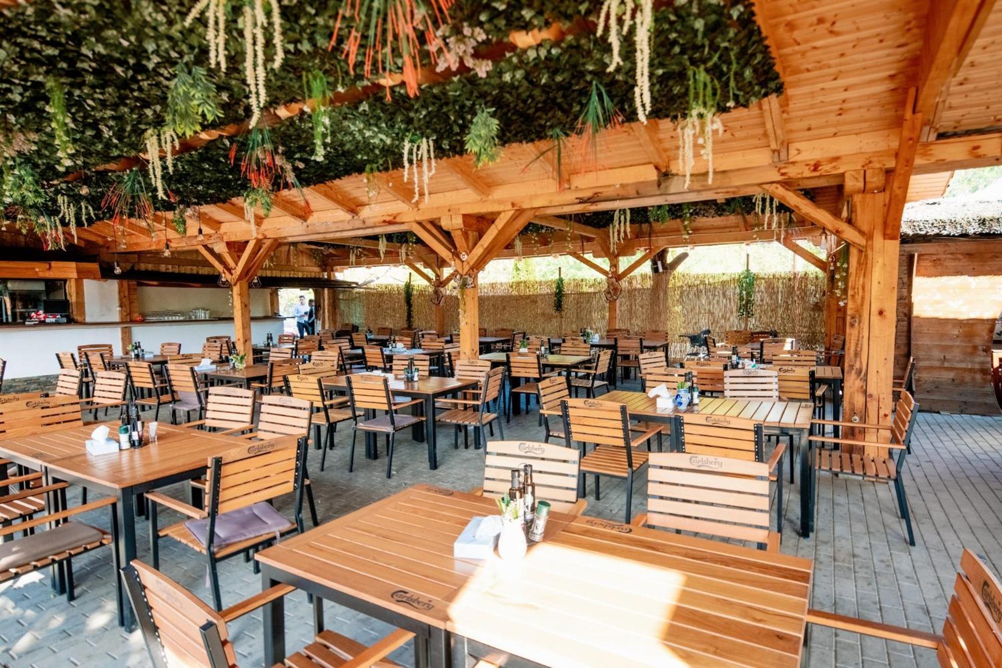 Montana Garden Hotel Rasinari Luaran gambar